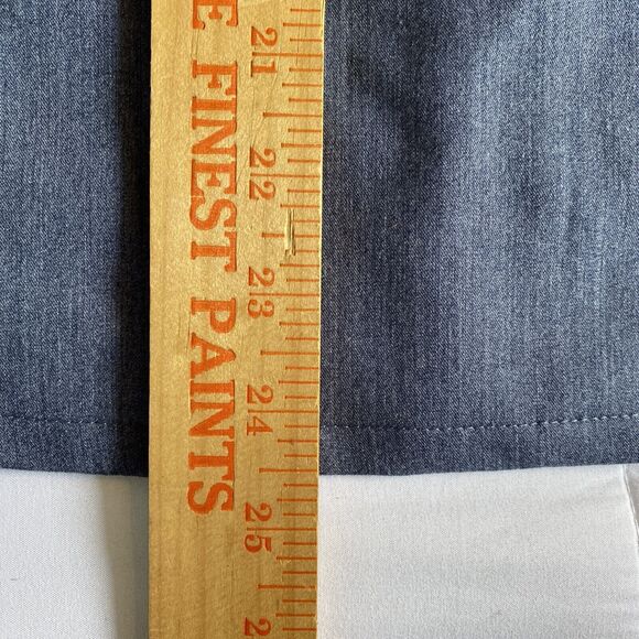 Figs Technical Collection Casma 3 Pocket Scrub Top Chambray Blue Women XS V-Neck - Picture 6 of 11